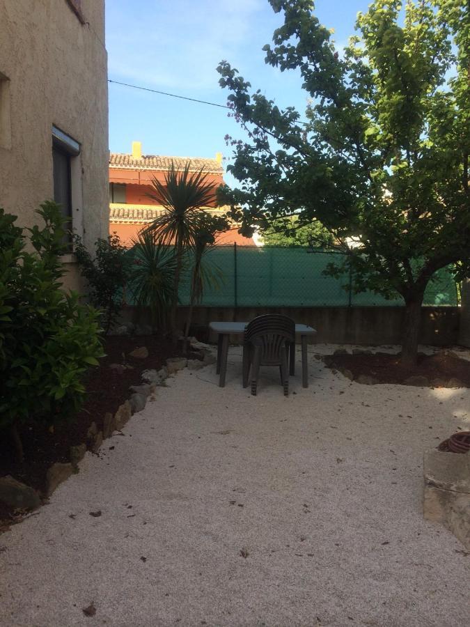 Ferienhaus Chateau D'eau Reamenage En Maison Ronde Proche De La Et Du Castellet