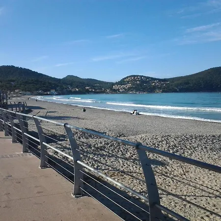 Château d'eau réaménagé en Maison ronde proche de la plage et du Castellet Saint-Cyr-sur-Mer Esterno foto